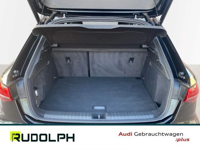 Audi A3 35 TFSI S-Line S-Tronic Sedan