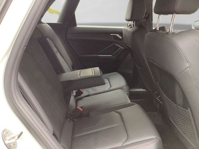 Audi Q3 35 TFSI S-Line