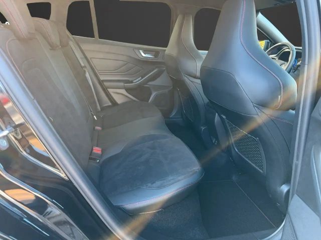 Ford Focus EcoBoost ST Line Wagon