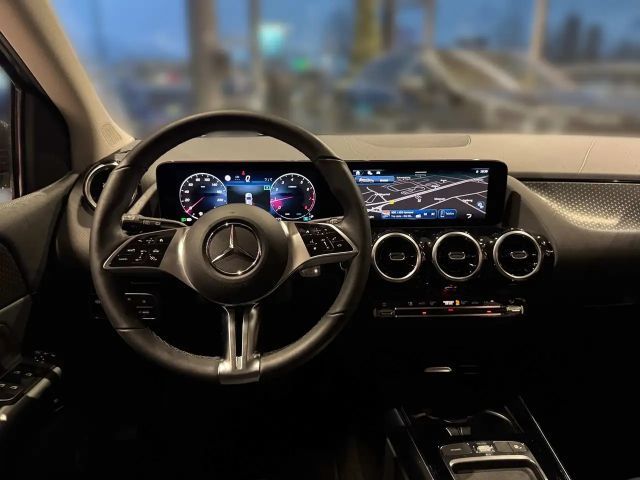 Mercedes-Benz B 250 4MATIC Progressive Sedan