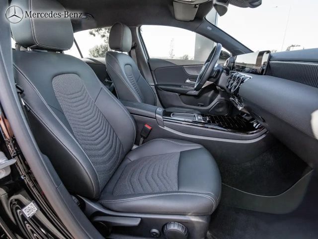 Mercedes-Benz A 200 Hatchback Progressive