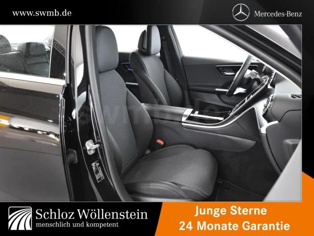 Mercedes-Benz C 200 4MATIC AVANTGARDE Sedan