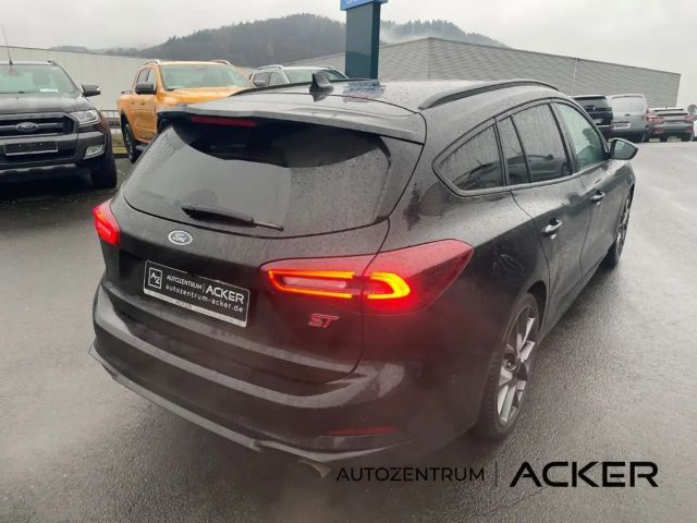 Ford Focus ST Line Wagon