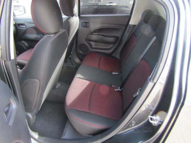 Mitsubishi Space Star Star