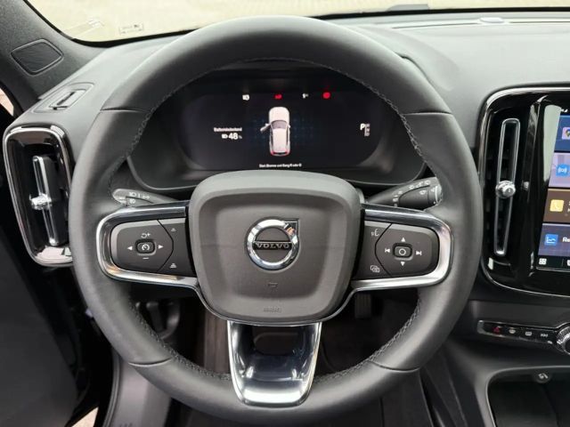 Volvo XC40 Core Recharge