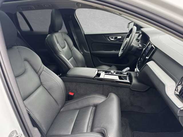 Volvo V60 AWD Dark Hybrid T6 Ultra