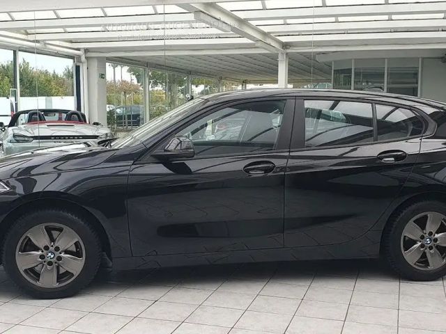 BMW 118 Sedan