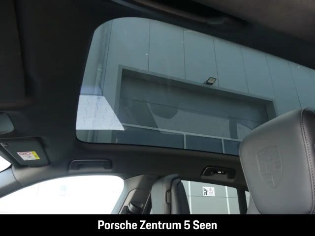 Porsche Taycan 4 Cross Turismo