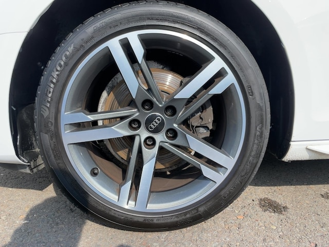 Audi A4 35 TFSI Avant S-Tronic