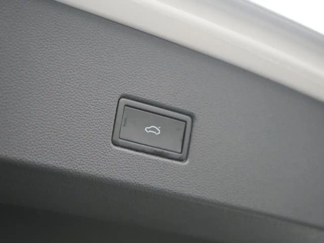 Volkswagen T-Roc R CARPLAY KEYLESS ACC MATRIX NAVI LEDER