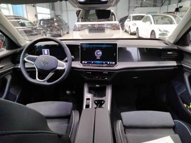 Volkswagen Passat 1.5 eTSI Business DSG Variant