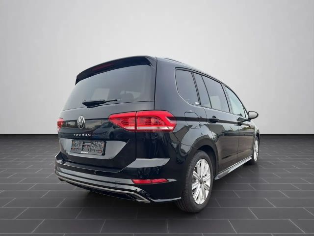 Volkswagen Touran 1.5 TSI DSG R-Line