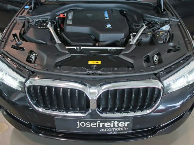 BMW 530 530e Touring