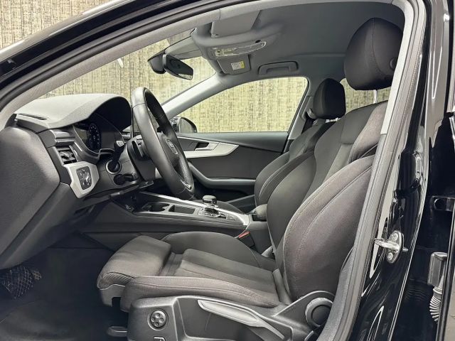 Audi A4 40 TFSI Avant S-Line S-Tronic