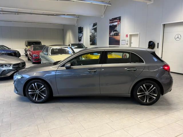 Mercedes-Benz A 180 Hatchback Progressive