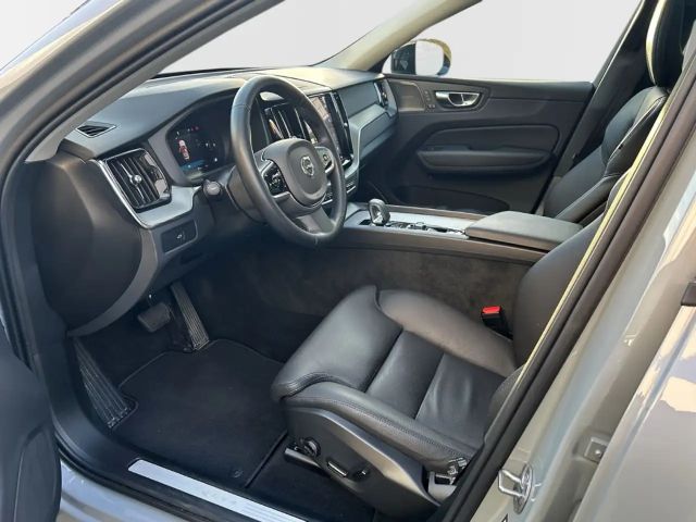 Volvo XC60 AWD Dark Plus