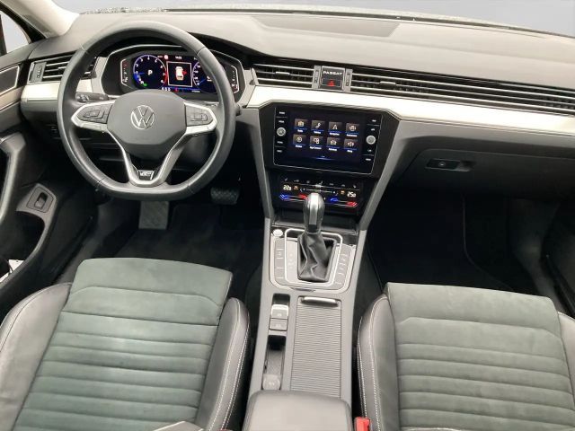 Volkswagen Passat 2.0 TSI DSG R-Line Variant
