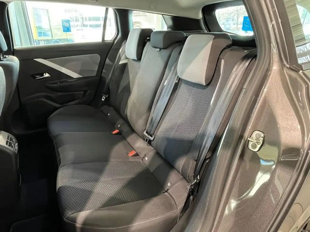 Opel Astra Hybrid Innovation