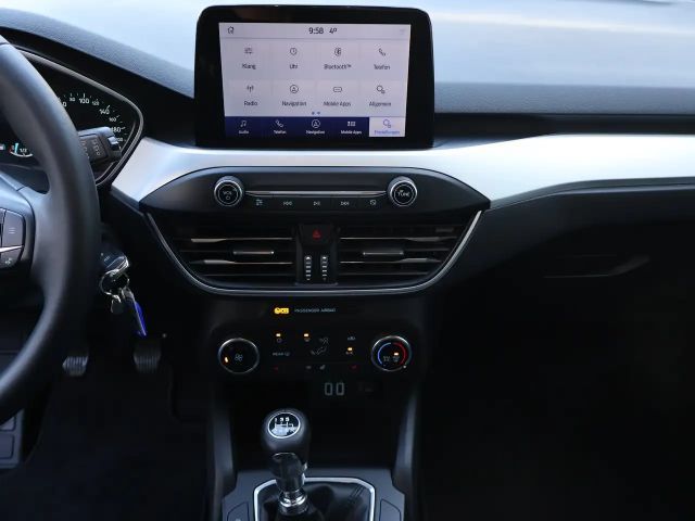 Ford Focus Cool & Connect