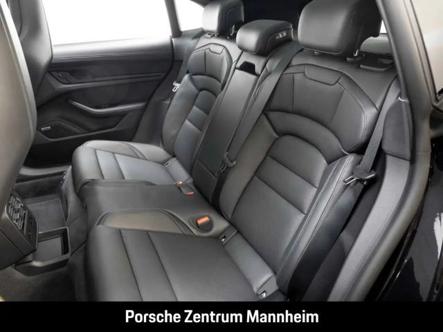 Porsche Taycan 4S Cross Turismo