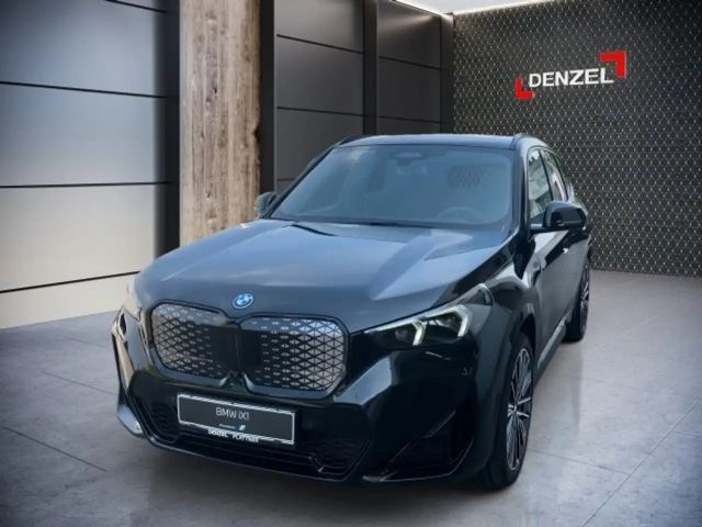 BMW iX1 xDrive30