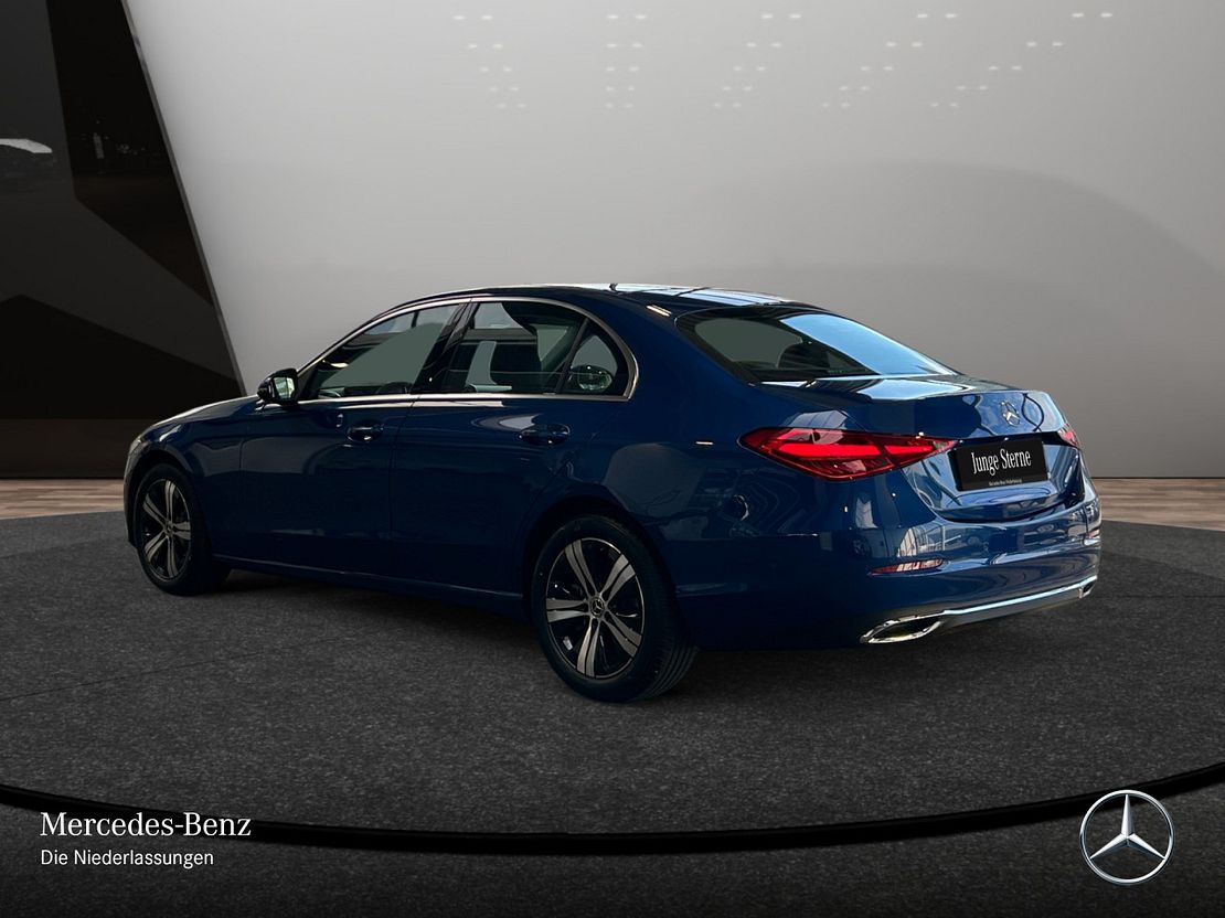 Mercedes-Benz C 200 4MATIC Sedan