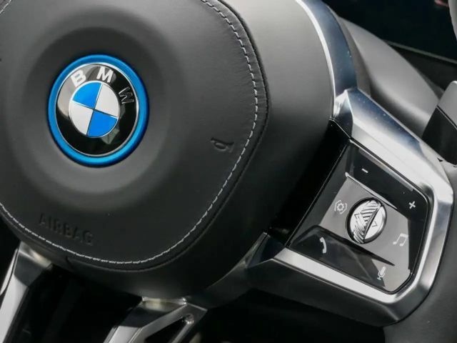 BMW 750 M-Sport Sedan