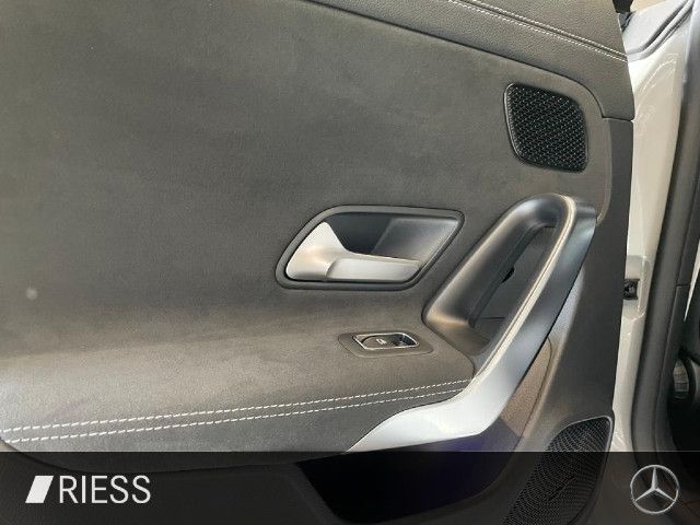 Mercedes-Benz CLA 220 4MATIC Coupé