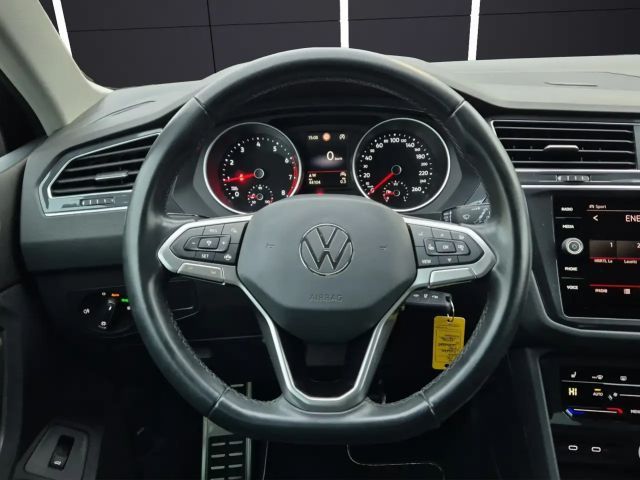 Volkswagen Tiguan Active LED Navi ACC RFK SH LM