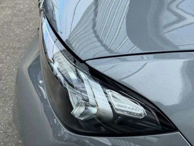 BMW 318 318i M-Sport Sedan