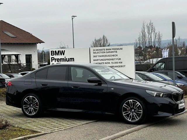 BMW 520 520d M-Sport Sedan