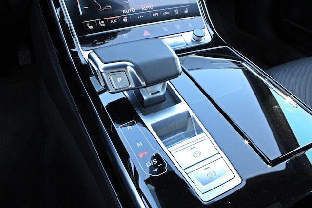 Audi A8 55 TFSI Lang Quattro