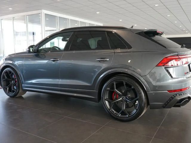 Audi RS Q8 Performance