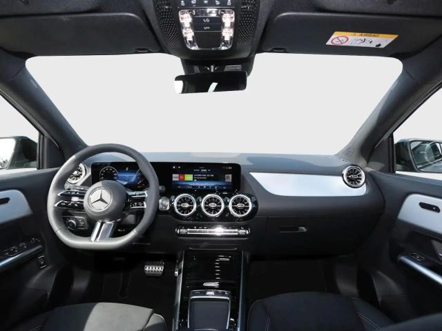 Mercedes-Benz GLA 180 AMG Line