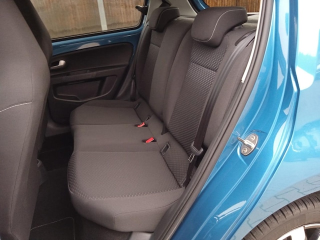 Volkswagen up! Active