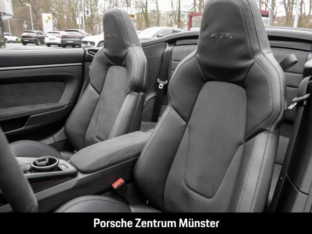 Porsche 992 4 Cabrio Carrera GTS