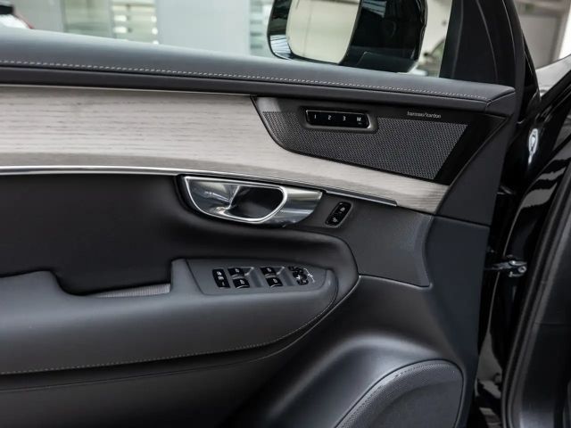Volvo XC90 AWD Dark Plus T8