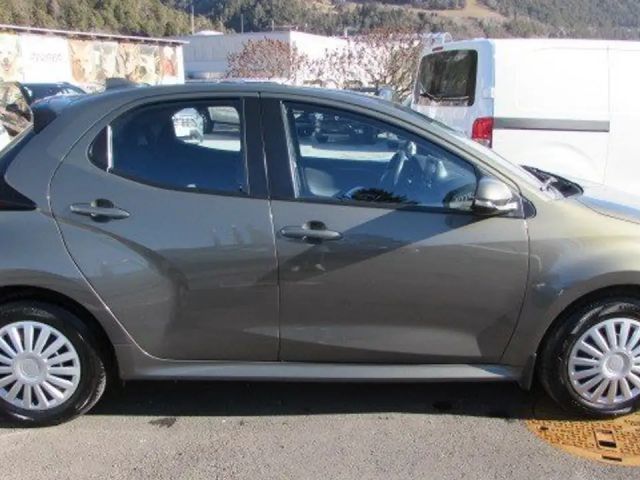 Toyota Yaris Active Hybride