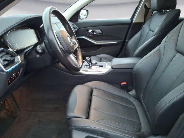 BMW 320 320e Luxury Line Touring