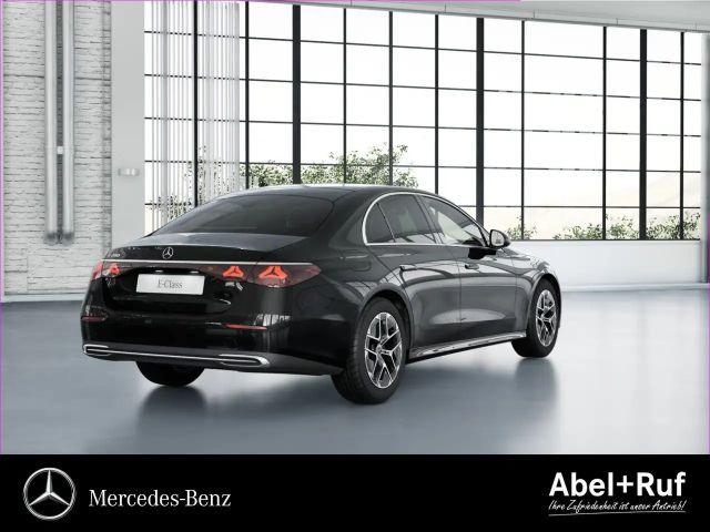 Mercedes-Benz E 200 AVANTGARDE Sedan