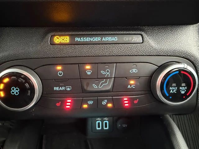 Ford Focus Cool & Connect Wagon