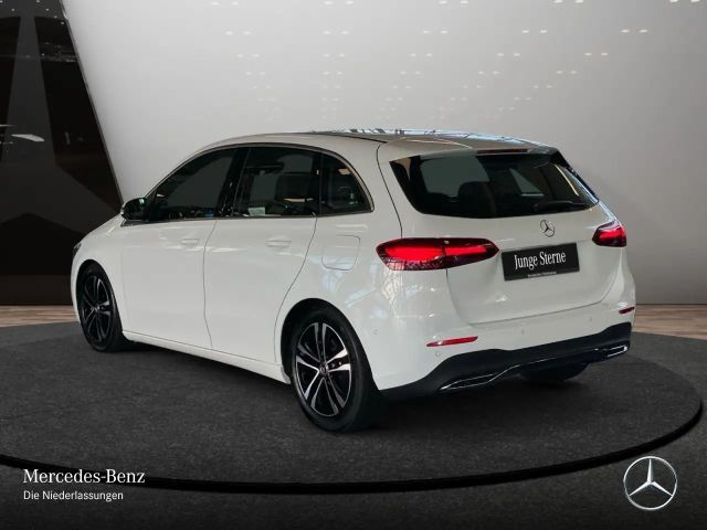 Mercedes-Benz B 200 Progressive Sedan