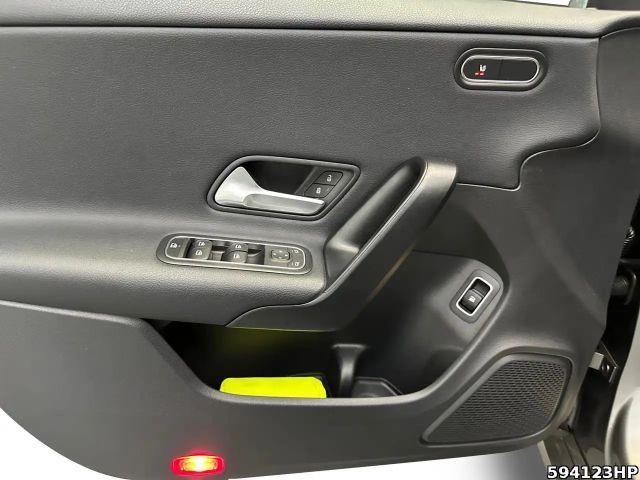 Mercedes-Benz CLA 250 CLA 250 e