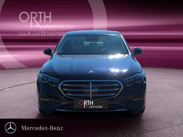 Mercedes-Benz E 300 EXCLUSIVE Sedan