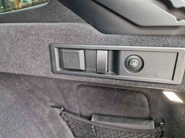 BMW 330 330i Sport Line xDrive