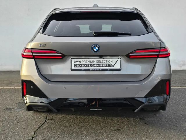 BMW i5 eDrive40