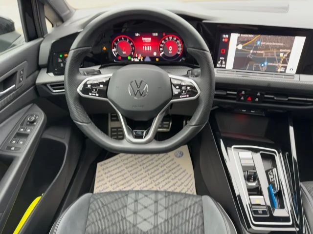 Volkswagen Golf DSG R-Line