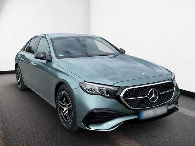 Mercedes-Benz E 220 E 220 d Sedan