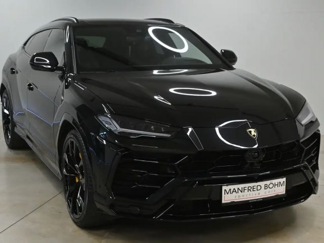 Lamborghini Urus AWD