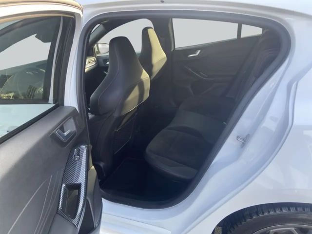 Ford Focus EcoBoost ST Line